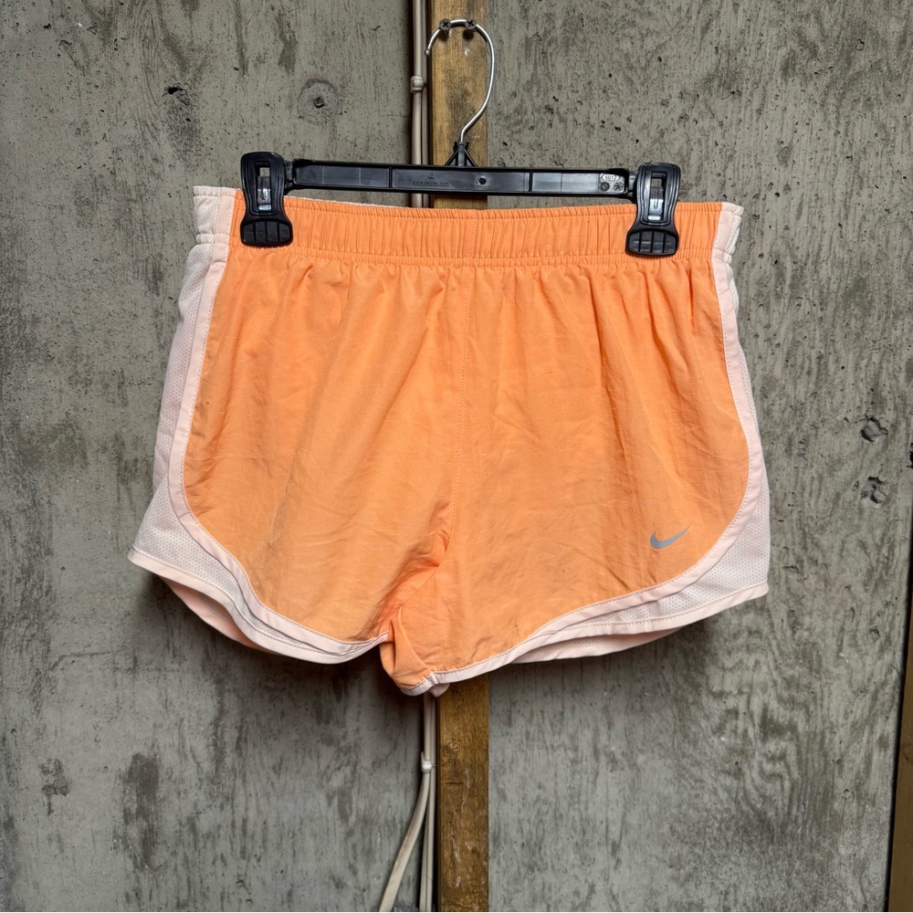 Nike Dri-FIT Peach White Women's Athletic Running Shorts Size M Lightweight